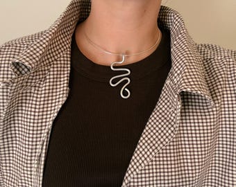 collar necklace with irregular shaped wire pendant