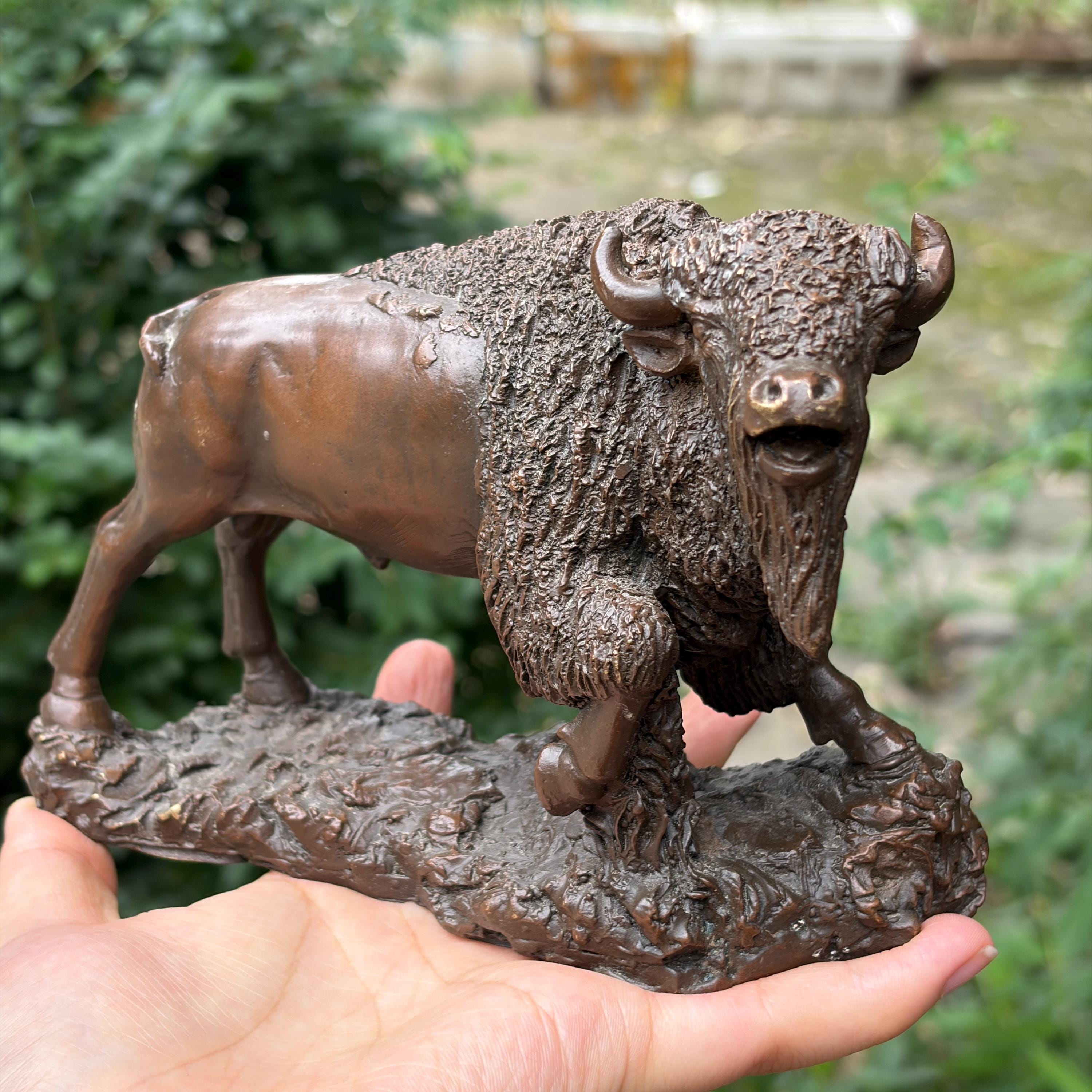 Bison statue - Etsy 日本