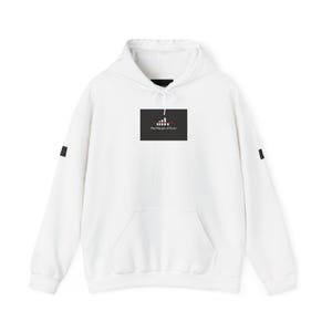 Pode incluir: Moletom branco com bolso frontal e capuz. A frente apresenta um retângulo preto com um gráfico e o texto "The Margin of Error". Retângulos pretos nas mangas.