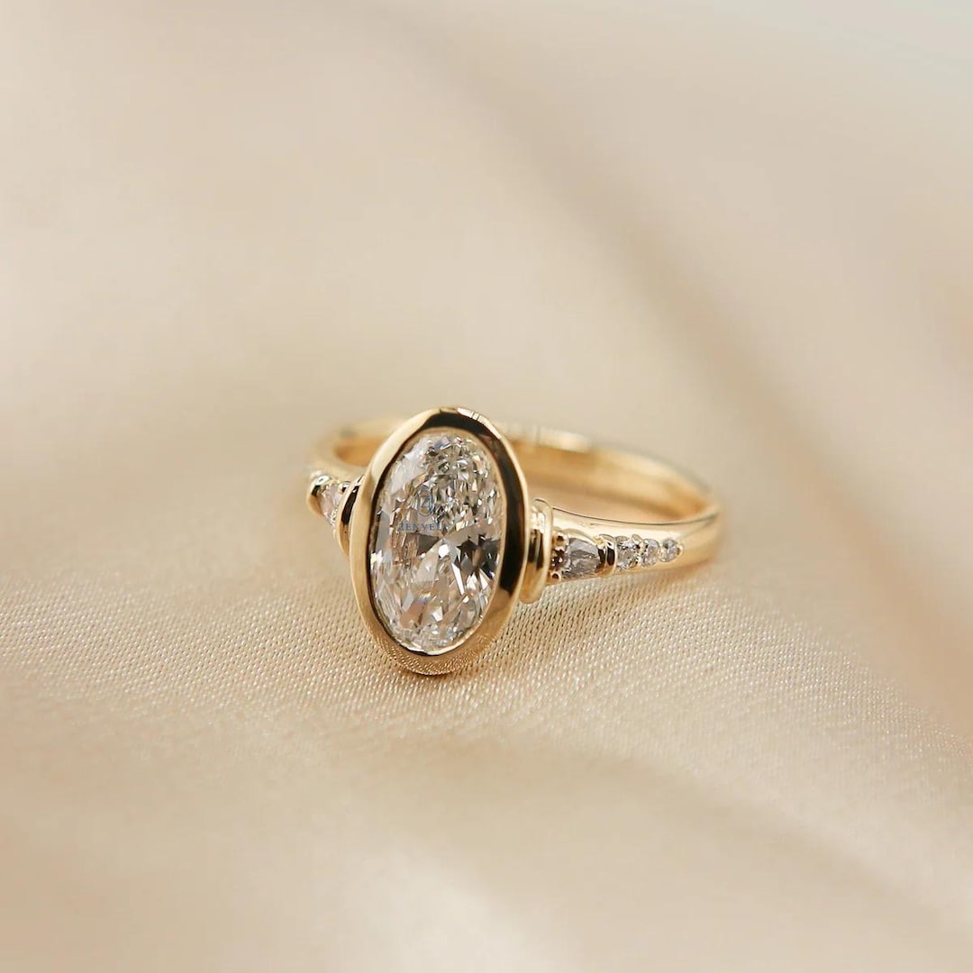Oval Cut Bezel Set Moissanite Engagement Ring, 14K Gold Vintage ...