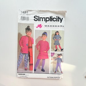 Cartamodello Simplicity 7481 del 1991 – Completo per bambini (maglietta, gonna e pantaloni, taglie dalla S alla L) – Non tagliato e piegato in fabbrica.