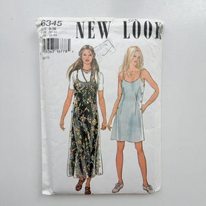 1995 New Look 6345 Sömnadsmönster – Klänningar med knappar och sidoslip (Storlekar 6–16) – Oklippta och fabriksvikta