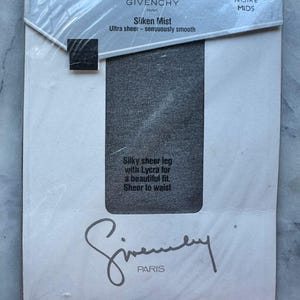 1980s Givenchy Silken Mist Pantyhose – Noire – Mids – Best Fit au10-12/uk8-10/eu38-40/us6-8 – Ultra Sheer - NOS - Made in Australia
