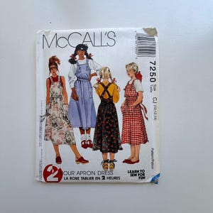1994 McCall’s 7250 Symönster – Förkläde och T-shirt för flickor (Storlekar 10–14) – Oklippt och fabriksvikt