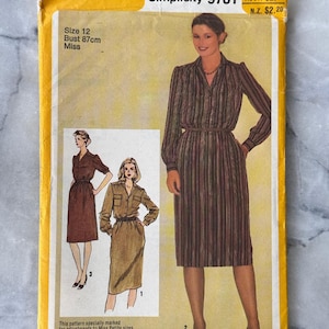 May include: A vintage Simplicity 9781 sewing pattern envelope. The yellow envelope features illustrations of dresses, with the bust size listed as 87cm. The text "Simplicity 9781" is visible, along with pricing in Australian and New Zealand dollars.