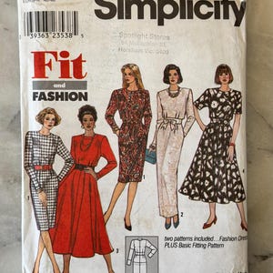 1988 Simplicity 8974 Symönster - Frökens klänning i flera stilar (storlekar 12-18) - Vintage passform och mode - OKLIPPEN och FABRIKSVIKT