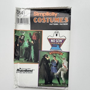 Puede incluir: Un sobre de patrón Simplicity Costumes, número 8641, talla A. El empaque de papel blanco presenta texto en naranja y negro, un logotipo de fantasma con las palabras No Sew Costumes y la marca de adhesivo termoadhesivo HeatnBond Ultra Hold. Muestra fotografías de varios disfraces.