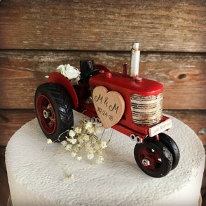 Tractor Wedding / Farmhouse Wedding Cake Topper /  Barn Wedding Cake Topper / Country Wedding Cake Topper / Farm cake topper / Rustic Cake