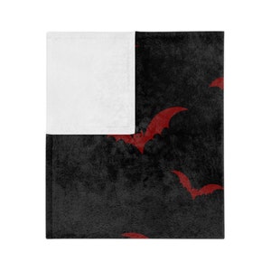 Red & Black Bat Print Gothic Velveteen Minky Blanket Spooky Blanket immagine 6