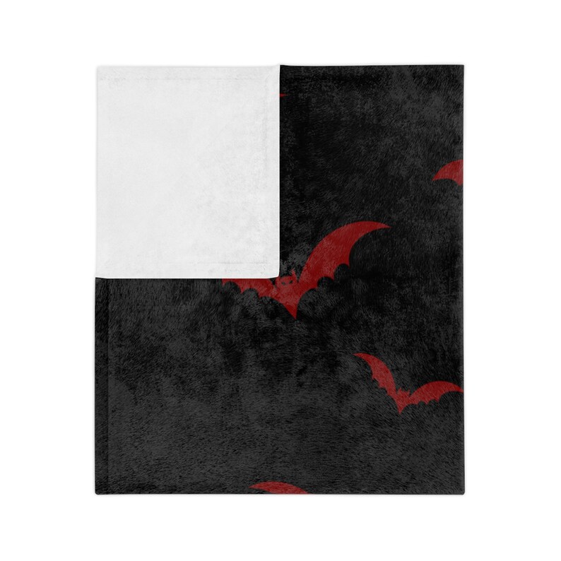 Red & Black Bat Print Gothic Velveteen Minky Blanket Spooky Blanket immagine 6