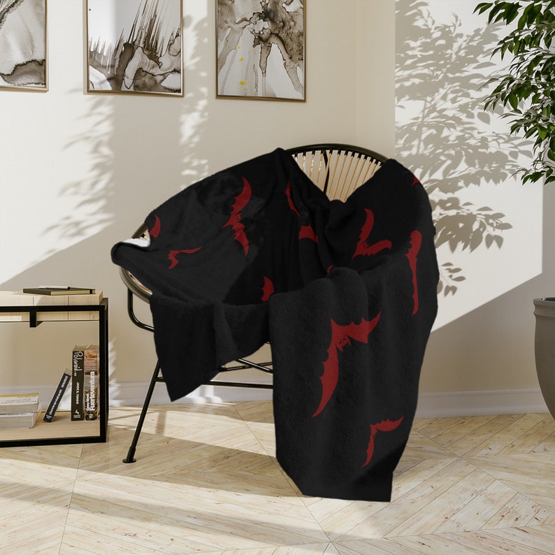 Red & Black Bat Print Gothic Velveteen Minky Blanket Spooky Blanket immagine 1