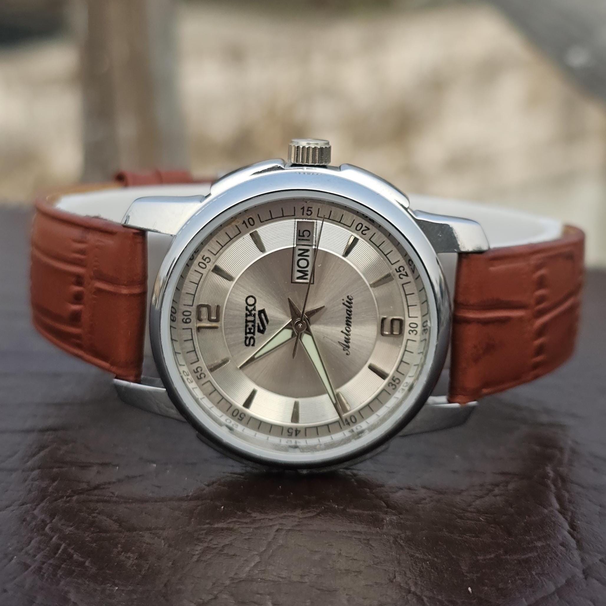 SEIKO 5 ⭐️自動巻き ⭐️ヴィンテージ ⭐️シルバーダイヤル ⭐️最安値 seiko-5」の人気商品一覧 | 安い商品を通販サイトから探す - 価格.com
