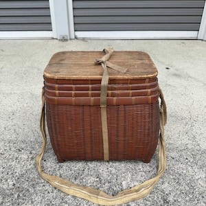 Antique bamboo fish basket, Stackable bamboo basket, Fishing gear, Made in JAPAN 1