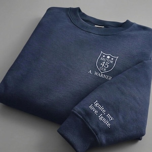 Sudadera bordada "Shatter Me", sudadera bordada Aaron Warner "Shatter Me", uniforme del Sector 45 del CCR, artículos de BookTok, artículos de Bookish