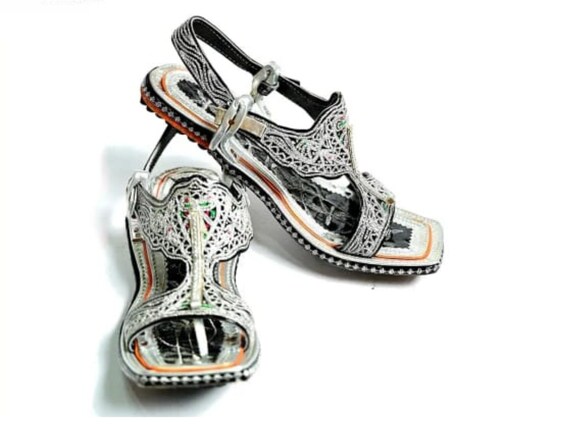 Handmade Men’s Silver Rubik Zari Sandals – Traditional Pakistani Wedding & Festive flat Shoes