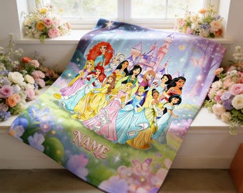 Coperta personalizzata con principesse Disney, plaid in pile per bambini con nome personalizzato, castello e fate.