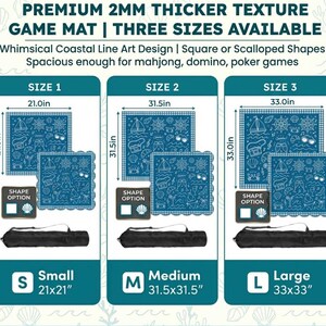 Puede incluir: Alfombras de juego azules con dise&ntilde;o de l&iacute;nea costera, disponibles en tres tama&ntilde;os: 53x53 cm, 80x80 cm y 84x84 cm. Las alfombras tienen 2 mm de grosor y formas cuadradas o festoneadas. El texto en la imagen dice "PREMIUM 2MM THICKER TEXTURE GAME MAT | THREE SIZES AVAILABLE".
