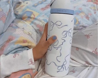 Engraved Owala 32oz Water Bottle – Personalized Blue Bow Design