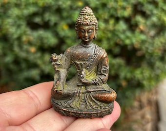 Bronze Shakyamuni Buddha Statue Small Pocket Figurine Vintage Patina Tea Pet Decor PB003