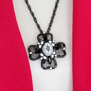 Vintage D and E Juliana Black and White Milk Glass Cross Pin Pendant Necklace