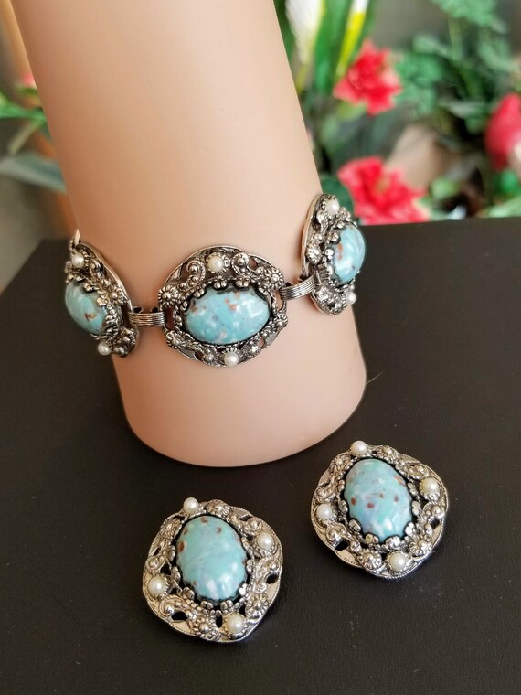 Vintage Faux Turquoise and Faux Pearl Bracelet an… - image 2