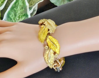 Vintage Lisner Shades of Yellow Molded Glass Leaves Bracelet