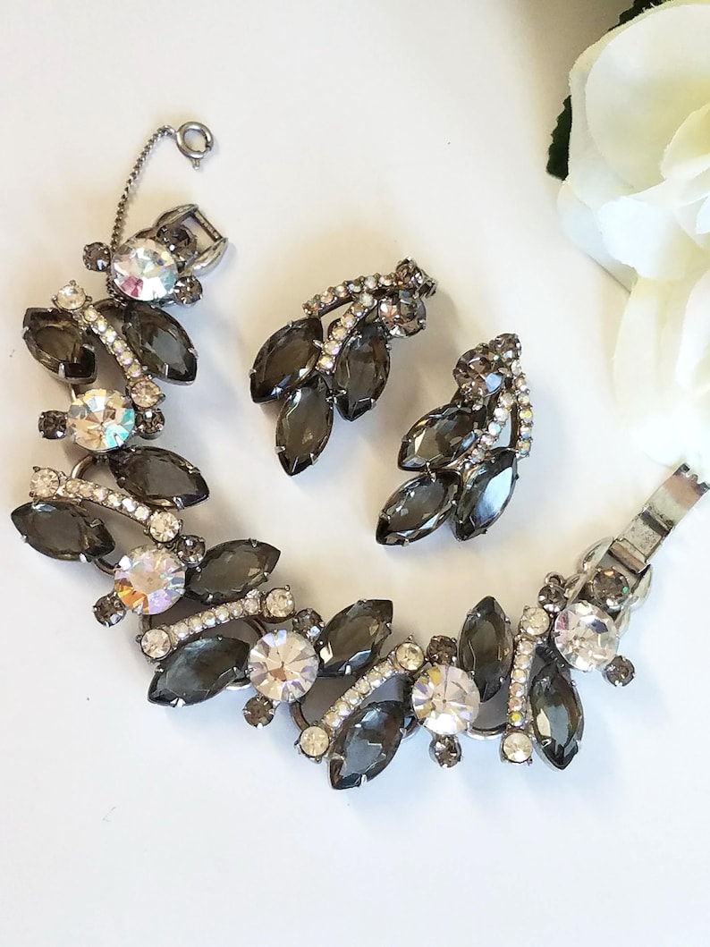 D and E Juliana Jewelry Vtg 5 Link Bracelet Black Diamond Smokey Gray /& AB Rhinestones Juliana Rhinestone Bracelet and Earring Set