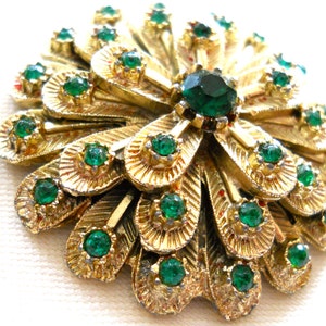 Rhinestone Flower Brooch Pin Layered Textured Gold Tone Metal Green Rhinestone Vintage