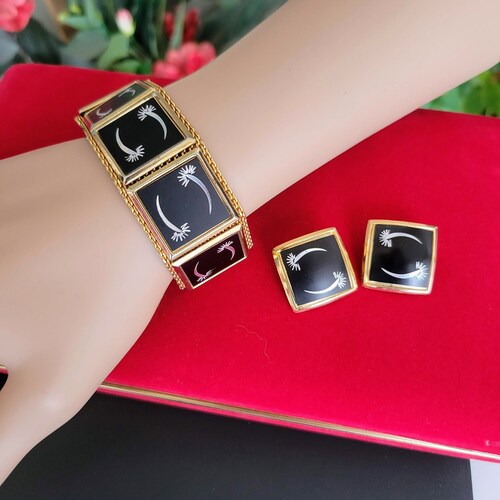 Vintage Mesh Bracelet and Earring Set, Gold Tone Mesh With Silver Tone Etched Black Tiles