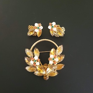 Vintage Yellow Givre Glass and Enamel Flower Rhinestone Brooch & Earring Set