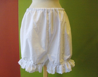 Bloomers to be worn under full skirts
