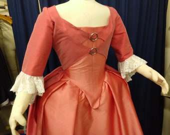 18th century "robe anglaise" (Peggy Schuyler) /buckle front gown