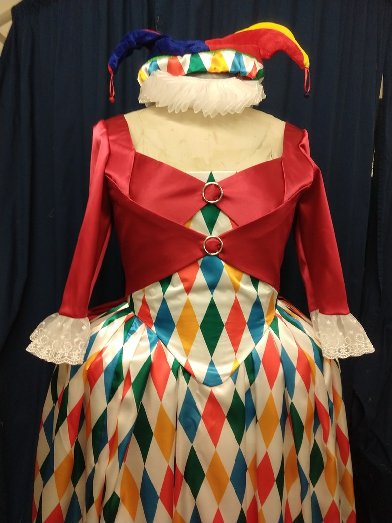 Harlequin / Commedia de l'arte / carnival / pierrot / columbine / clown / Mardi Gras Historical women's