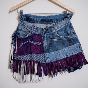 Pantaloncini di jeans a vita bassa in denim misto usurato recuperati, taglia piccola, vita 28
