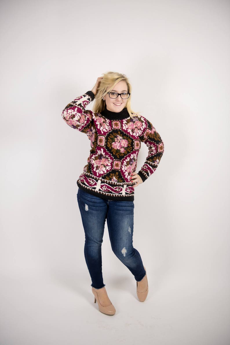 Vintage Handknitted Multicolored Floral Sweater by Express Tricot