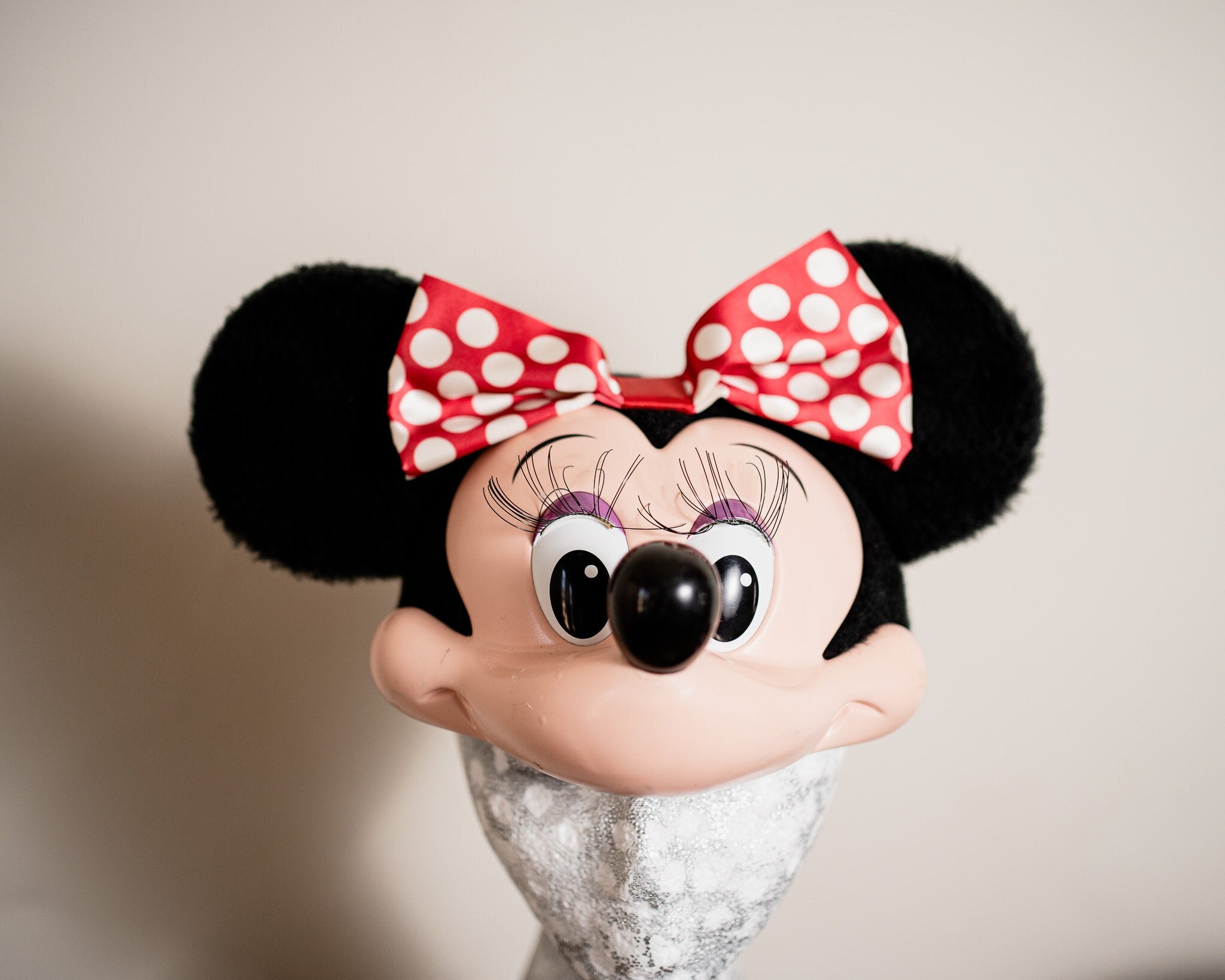Vintage Minnie snap back hat Vintage Minnie Mouse hat Vintage 90s Disney Minnie... | Depop main image 4