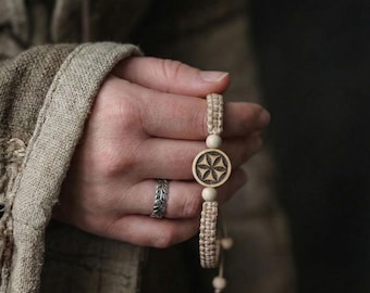 Handknuten armband med Peruns blomma | Slaviska mytologiska smycken | Hednisk skyddsamulett | Traditionell slavisk symbol
