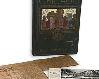 Libro antiguo de 1920 sobre Chicago + Recorte de prensa y postal de historia de la ciudad