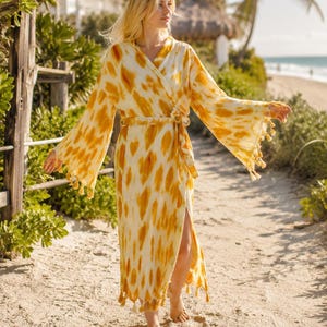 Gelber Batik-Kimono, Strandkleid aus türkischer Baumwolle, handgefertigter Boho-Bademantel, Resortkleidung, Sommerurlaubskaftan, leichtes Strandkleid