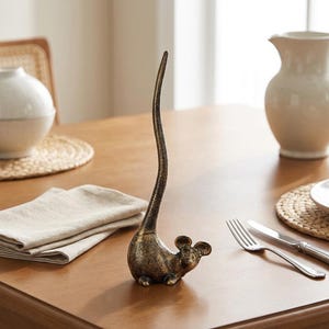 Cast Iron Mouse Paper Towel Holder,Rustic Kitchen Decor,Cute Mouse Suit for Farmhouse,Animal Kitchen Accessory,Unique Gift for Pet Lover