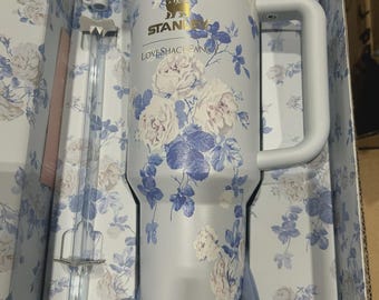 The Stanley x LoveShackFancy Quencher | 40 OZ Everblooming Rosettes