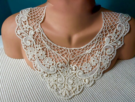 Vintage "LACE COLLAR"   Floral Ivory Color Appliq… - image 3