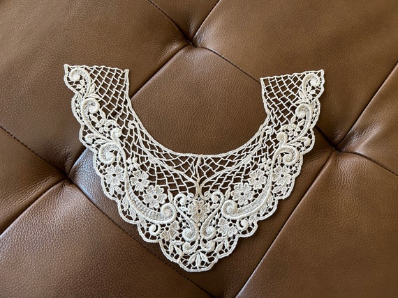 Vintage "LACE COLLAR"   Floral Ivory Color Appliq… - image 5