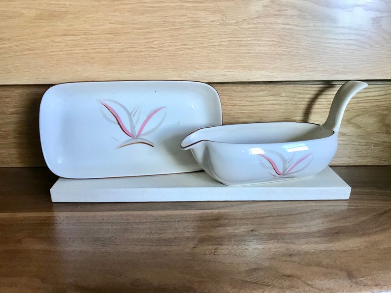 Vintage 60's GRAVY BOAT by WINFIELD Dragon Flower Design with Matching Holding Tray / Under Plate image 2