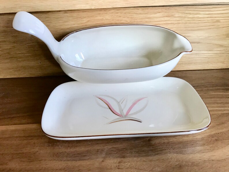 Vintage 60's GRAVY BOAT by WINFIELD Dragon Flower Design with Matching Holding Tray / Under Plate image 6