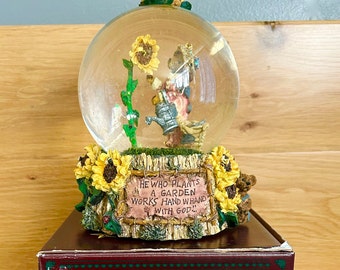 Vintage "MUSICAL BOX with GLiTTER GLOBE" Entitled " Liddy Pearl..How Does Your Garden Grow?" A Boyds Collection- Lots & Lots of Detailing.