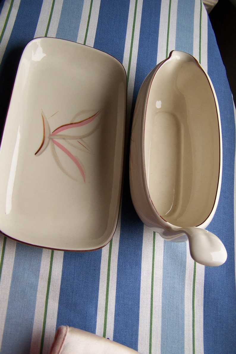 Vintage 60's GRAVY BOAT by WINFIELD Dragon Flower Design with Matching Holding Tray / Under Plate image 9