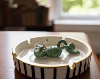 Handmade Ceramic Frog Ashtray, Funny Smoking Frog Decor, Unique Stripe Gold Rim Gift, 15cm