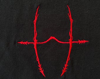 Maglietta ricamata con marchio Choso