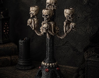 Candelabro a forma di teschio gotico, portacandele per Halloween, decorazione con scheletro, complemento d'arredo dark.